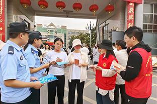 篮板领先的关键？快船助教：知道可能有长篮板 也依靠团队努力